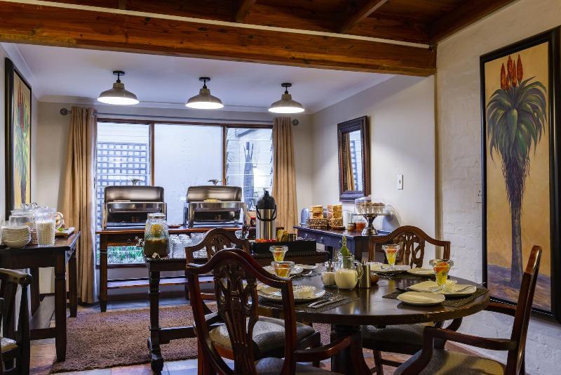Ama Zulu Guesthouse And Safaris