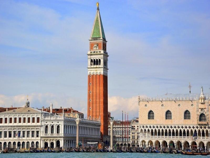 Venice Lion Residence - Vespucci image