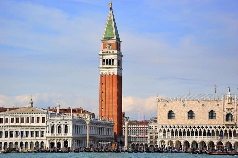 Venice Lion Residence - Vespucci image