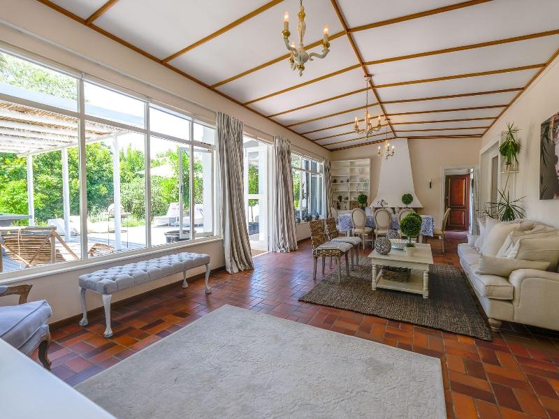 No. 10 Caledon Street Guest House