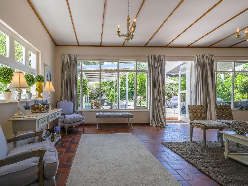 No. 10 Caledon Street Guest House