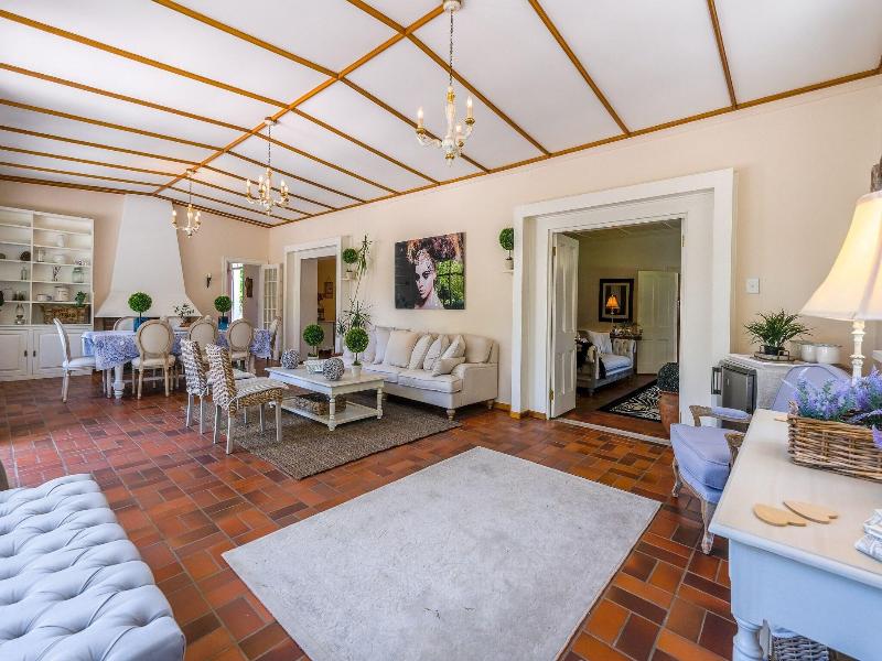 No. 10 Caledon Street Guest House