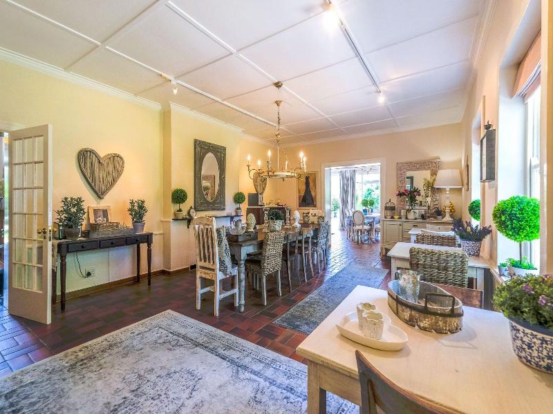 No. 10 Caledon Street Guest House