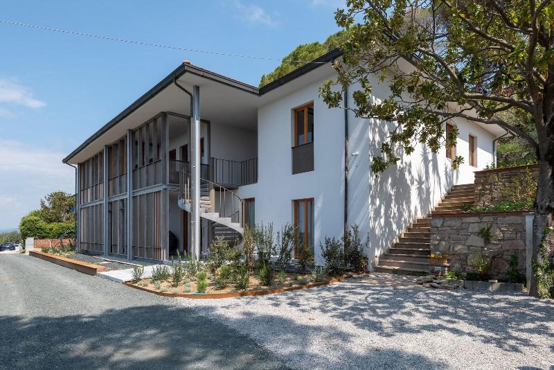Villa Curiel image