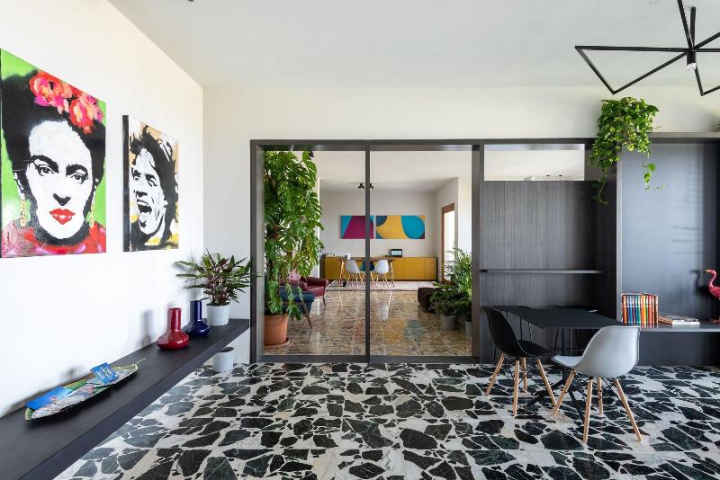 Villa Curiel image