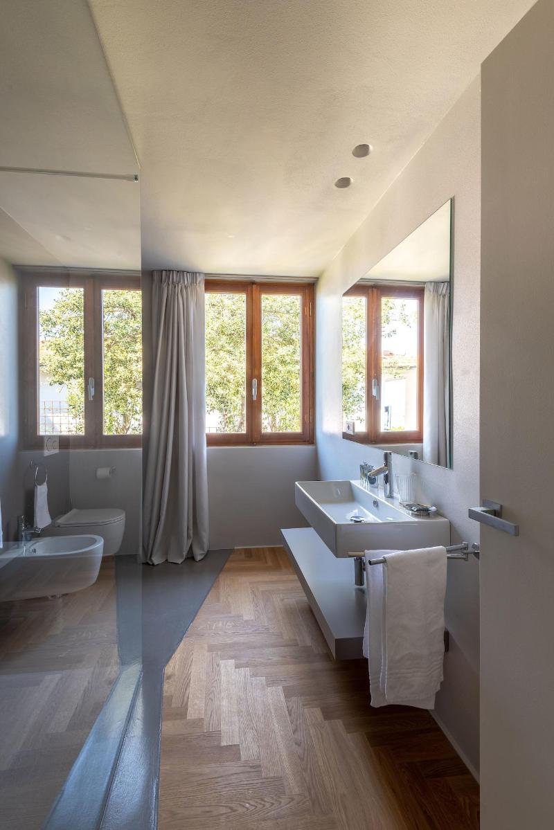 Villa Curiel image