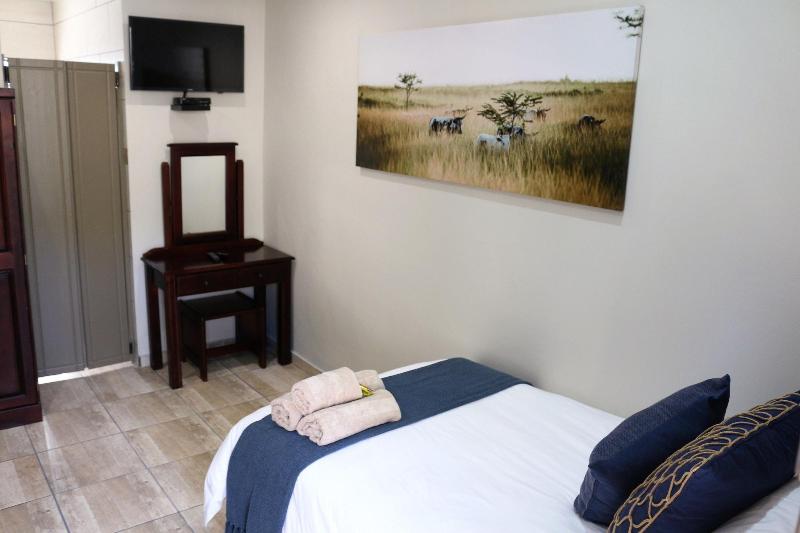 Hummingbirds Nest Guesthouse image