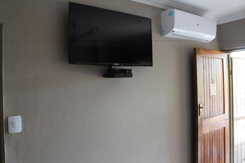 Hummingbirds Nest Guesthouse image