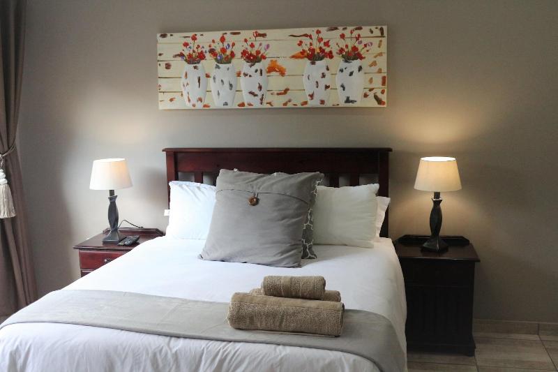 Hummingbirds Nest Guesthouse image
