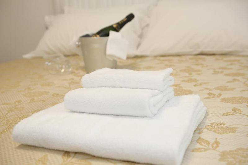 Champagne Rooms image