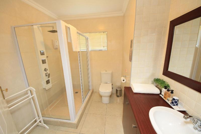 Bay View Somerset West image