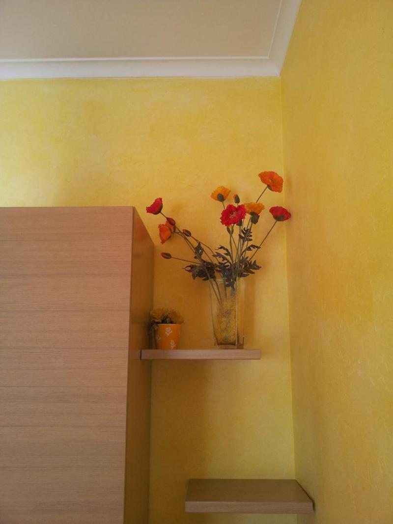 Thousand Colors image