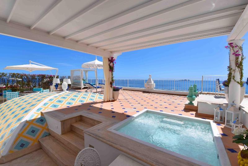 Villa Boheme Exclusive Luxury Suites image