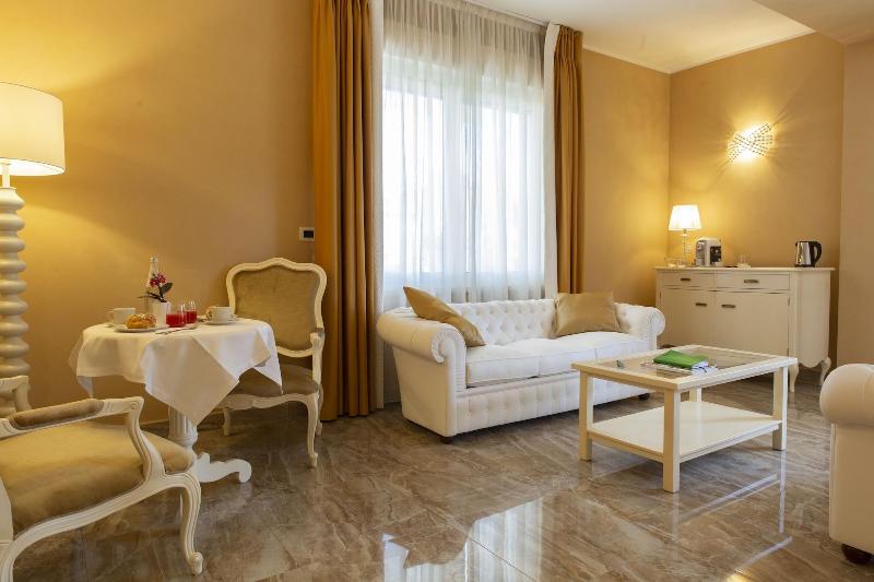 Aurum Suites image