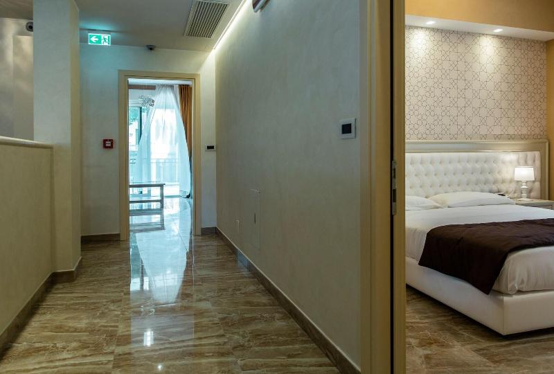 Aurum Suites image