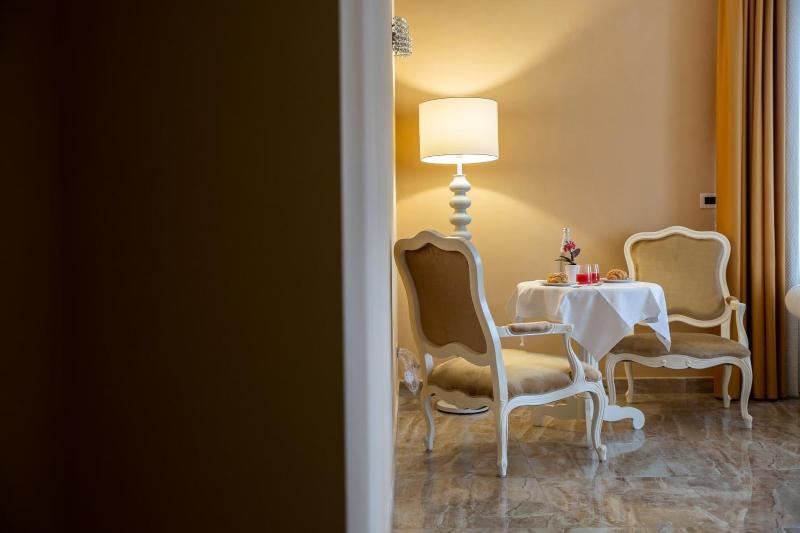 Aurum Suites image