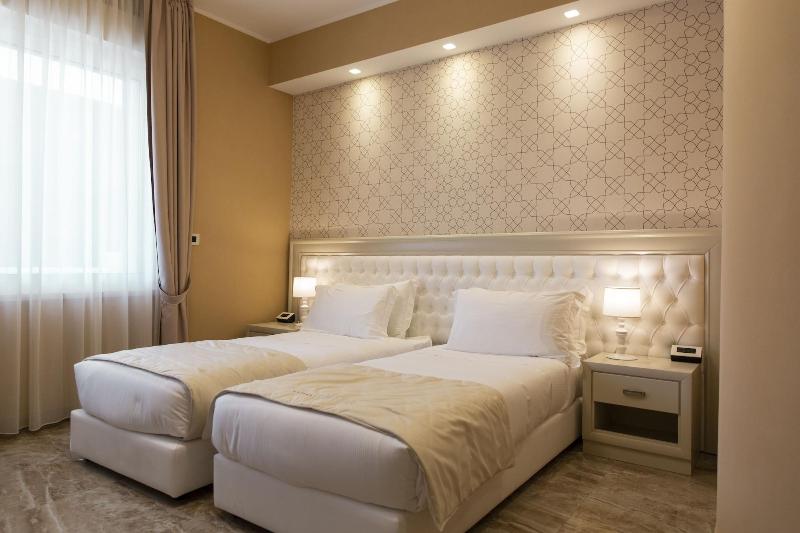 Aurum Suites image