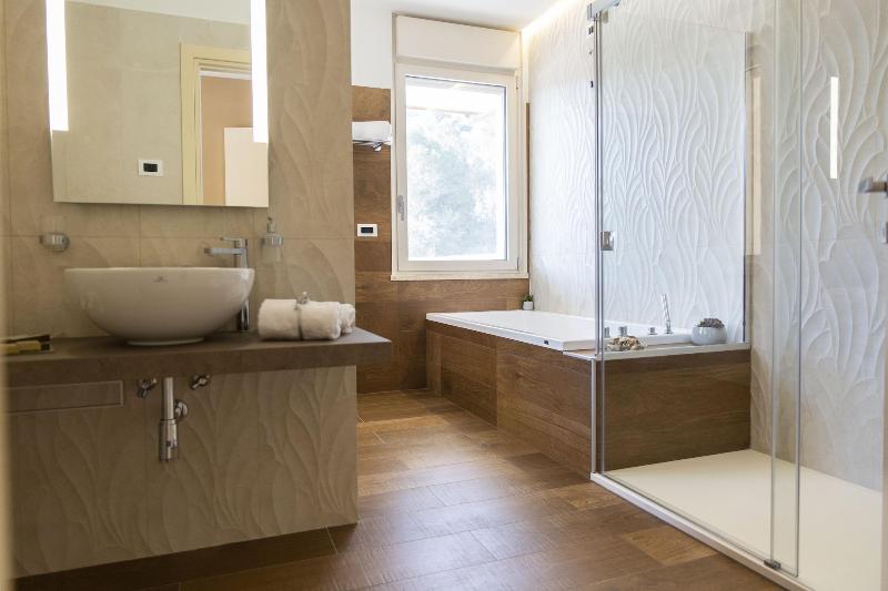 Aurum Suites image