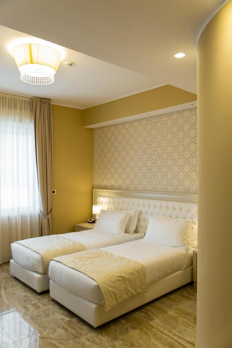 Aurum Suites image