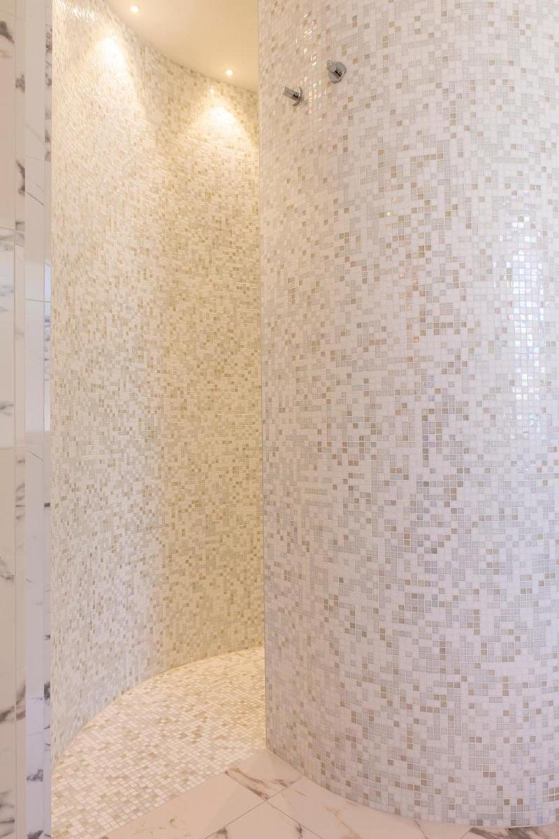 Aurum Suites image