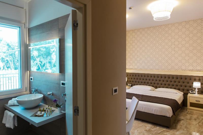 Aurum Suites image