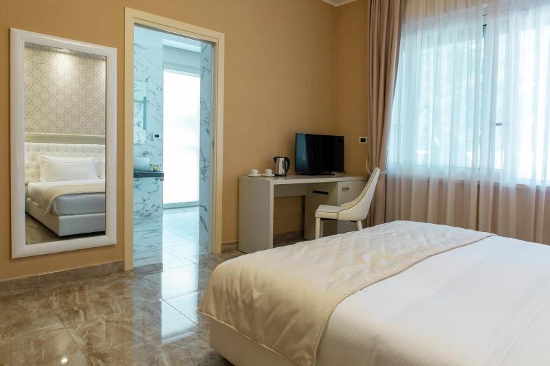 Aurum Suites image