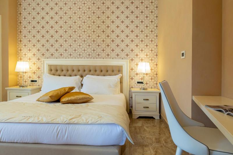 Aurum Suites image
