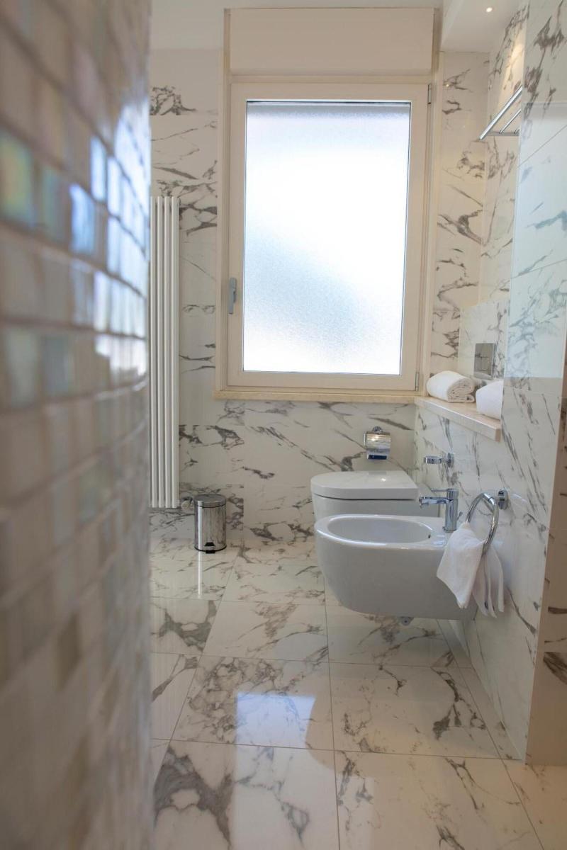 Aurum Suites image