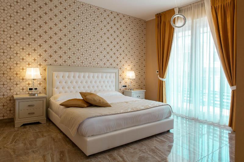 Aurum Suites image