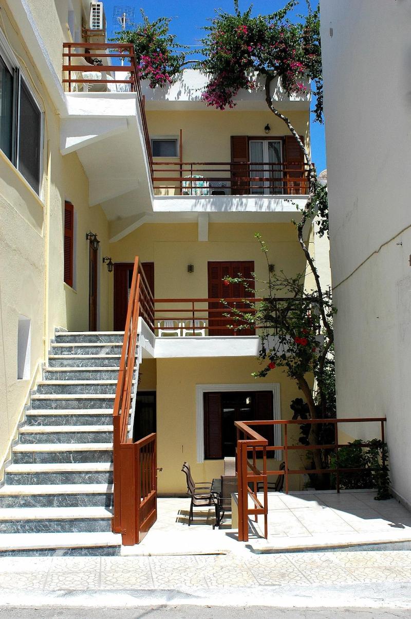 Avra Rooms image