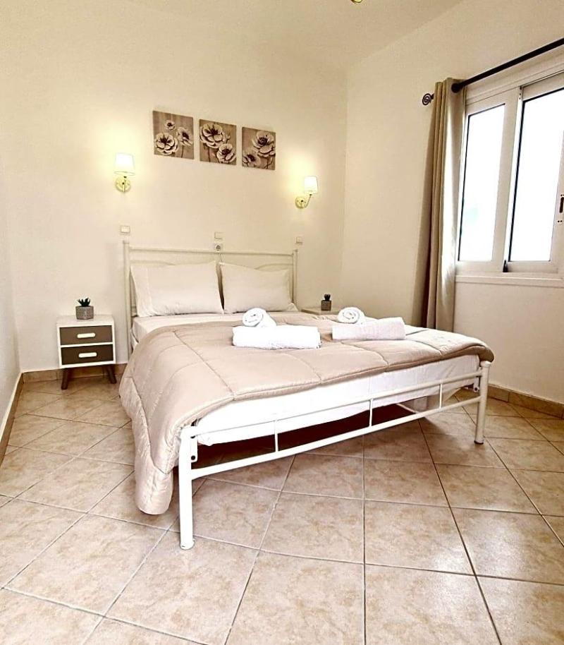 Avra Rooms image