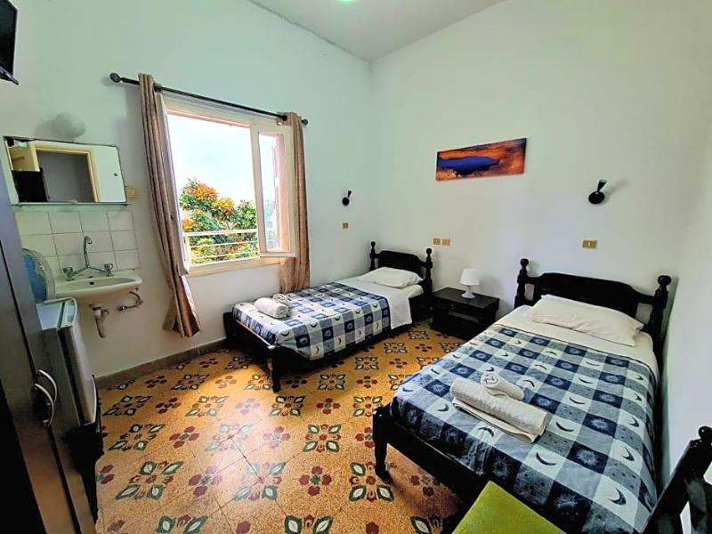 Avra Rooms image