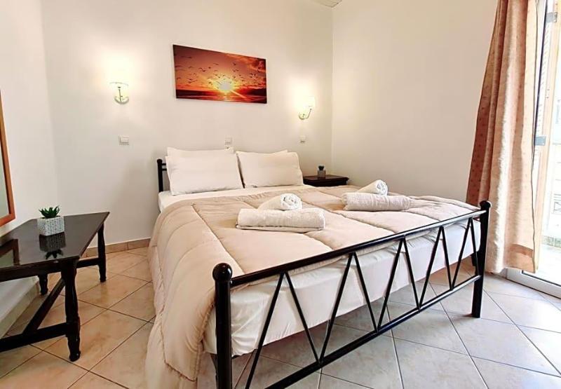 Avra Rooms image
