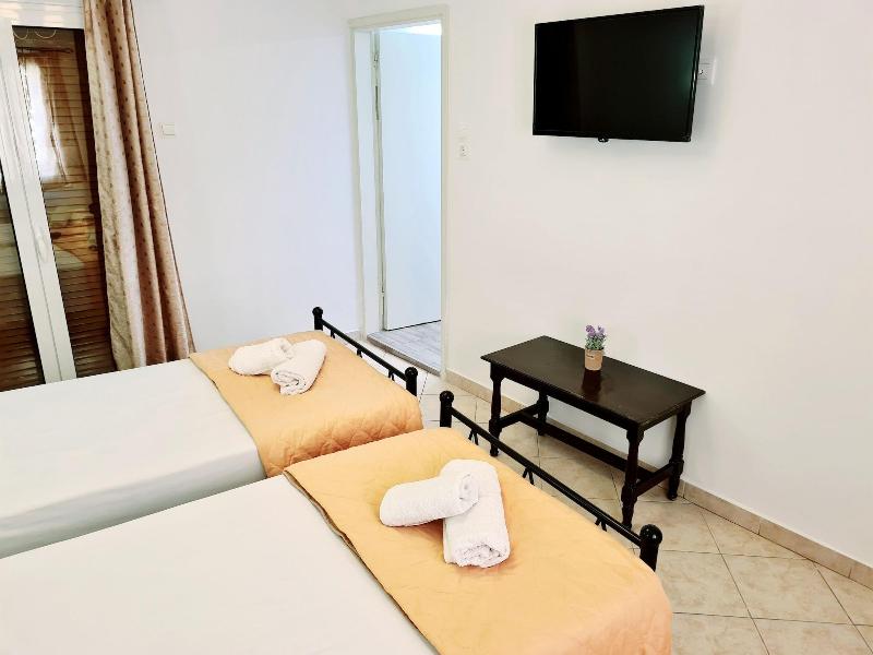 Avra Rooms image