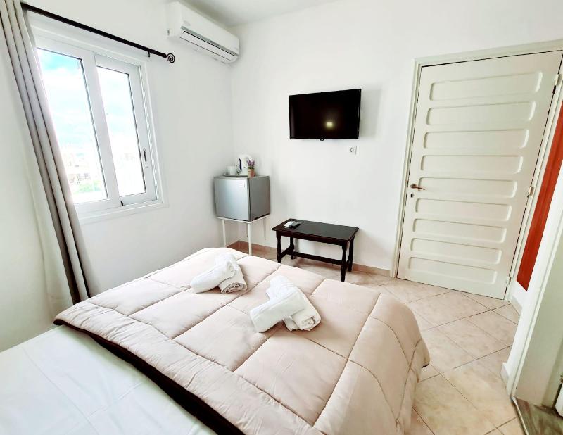 Avra Rooms image