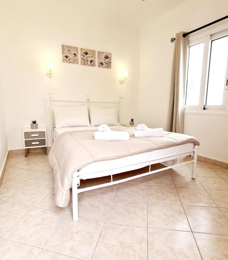 Avra Rooms image