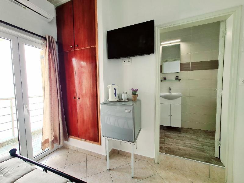 Avra Rooms image