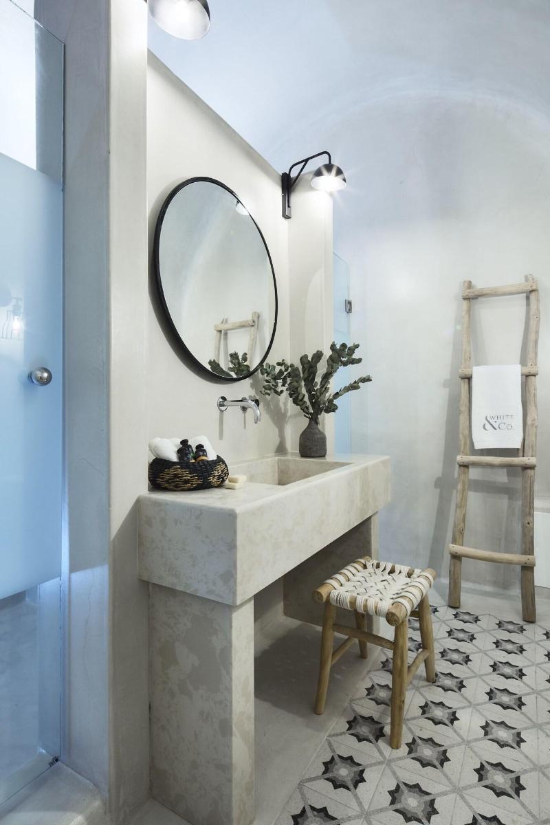 White and Co. La Torre Suites image