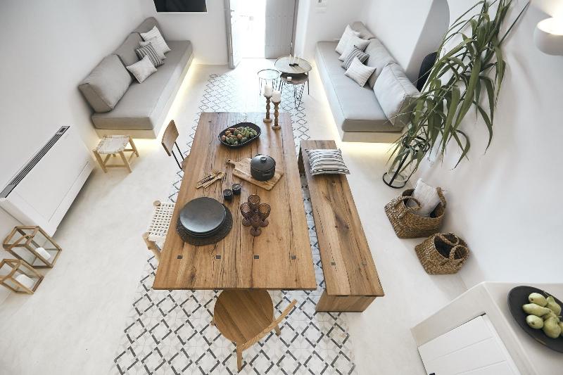 White and Co. La Torre Suites image