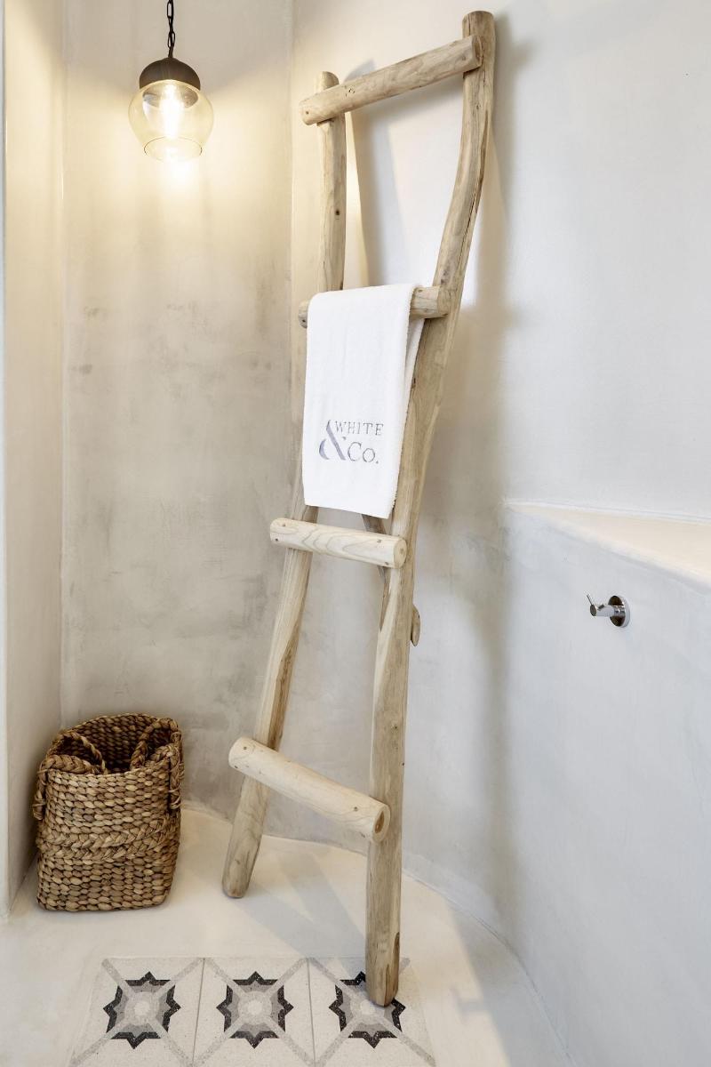 White and Co. La Torre Suites image