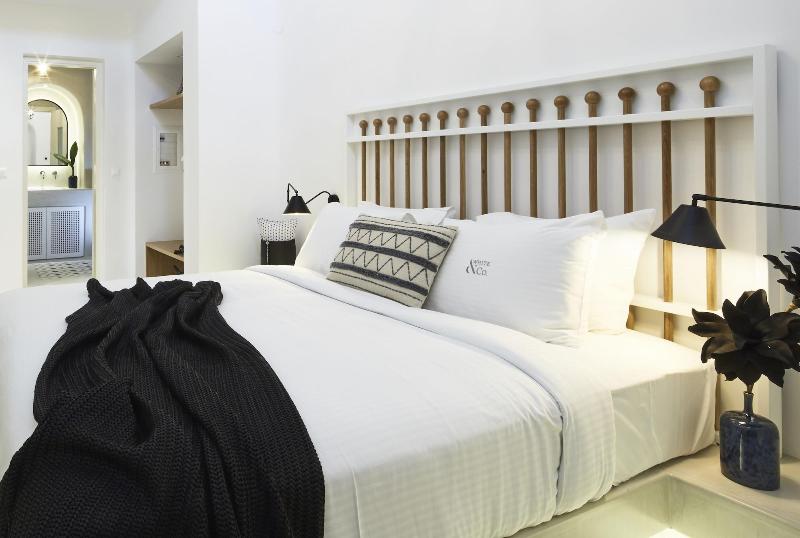 White and Co. La Torre Suites image