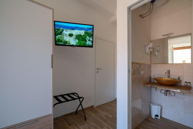 Ng Guest House Olbia image