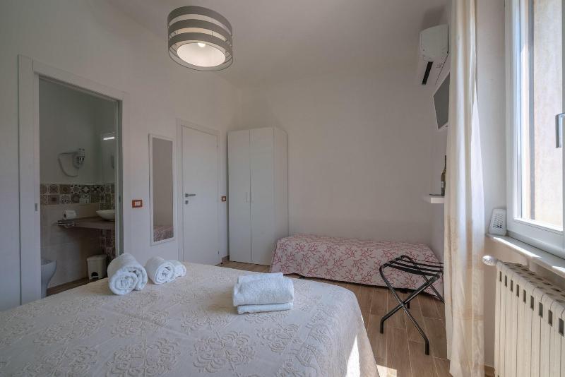 Ng Guest House Olbia image