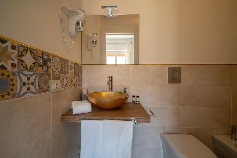 Ng Guest House Olbia image