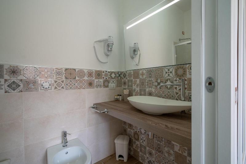 Ng Guest House Olbia image