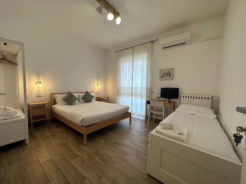 Ng Guest House Olbia image