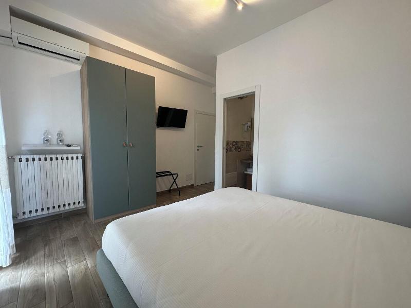 Ng Guest House Olbia image