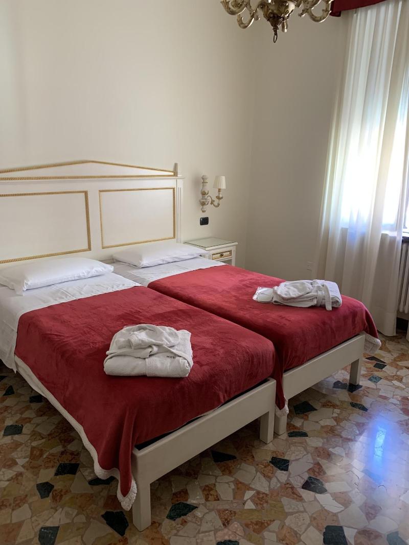 Notti Sull'Adige image
