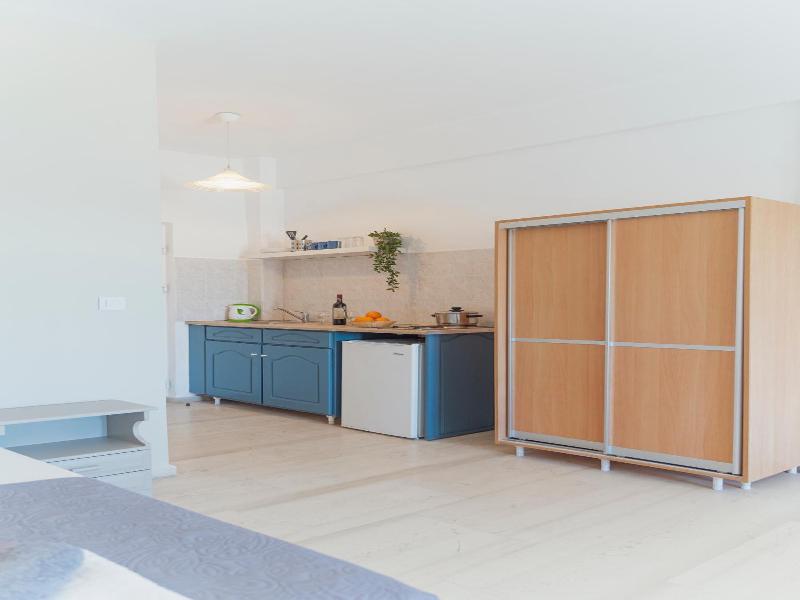 Ammos Apartments image