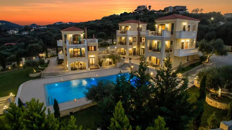 Casa Leone Suites image